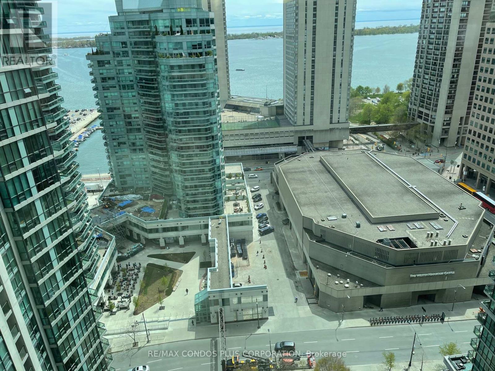 2408 - 18 Harbour Street, Toronto, Ontario  M5J 2Z6 - Photo 14 - C13694704