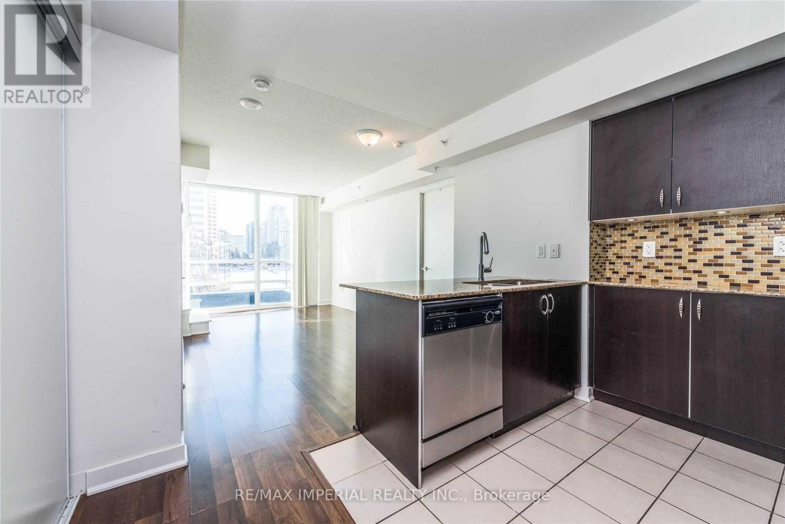 201 - 5740 Yonge Street, Toronto, Ontario  M2M 0B1 - Photo 15 - C13694778