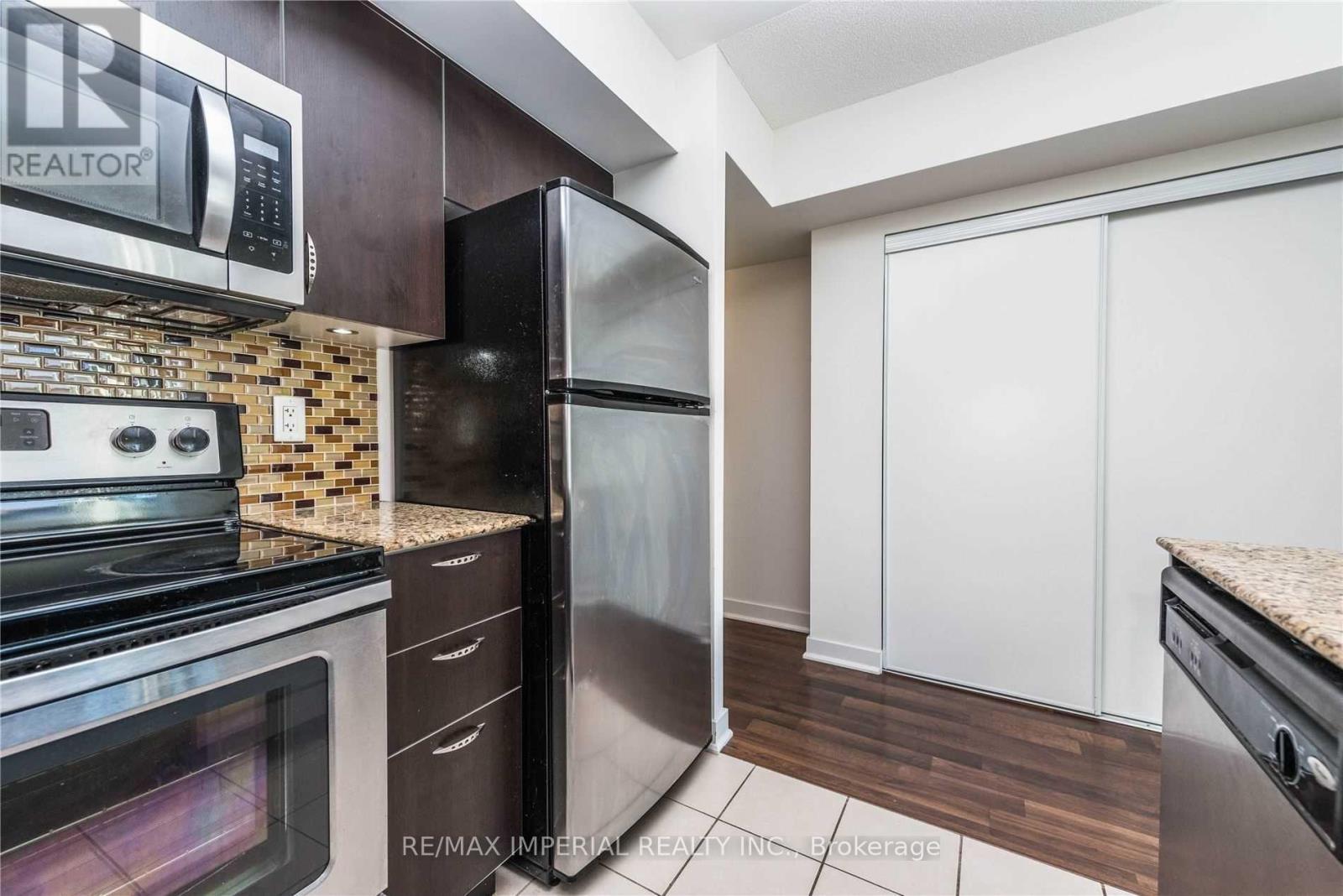 201 - 5740 Yonge Street, Toronto, Ontario  M2M 0B1 - Photo 16 - C13694778
