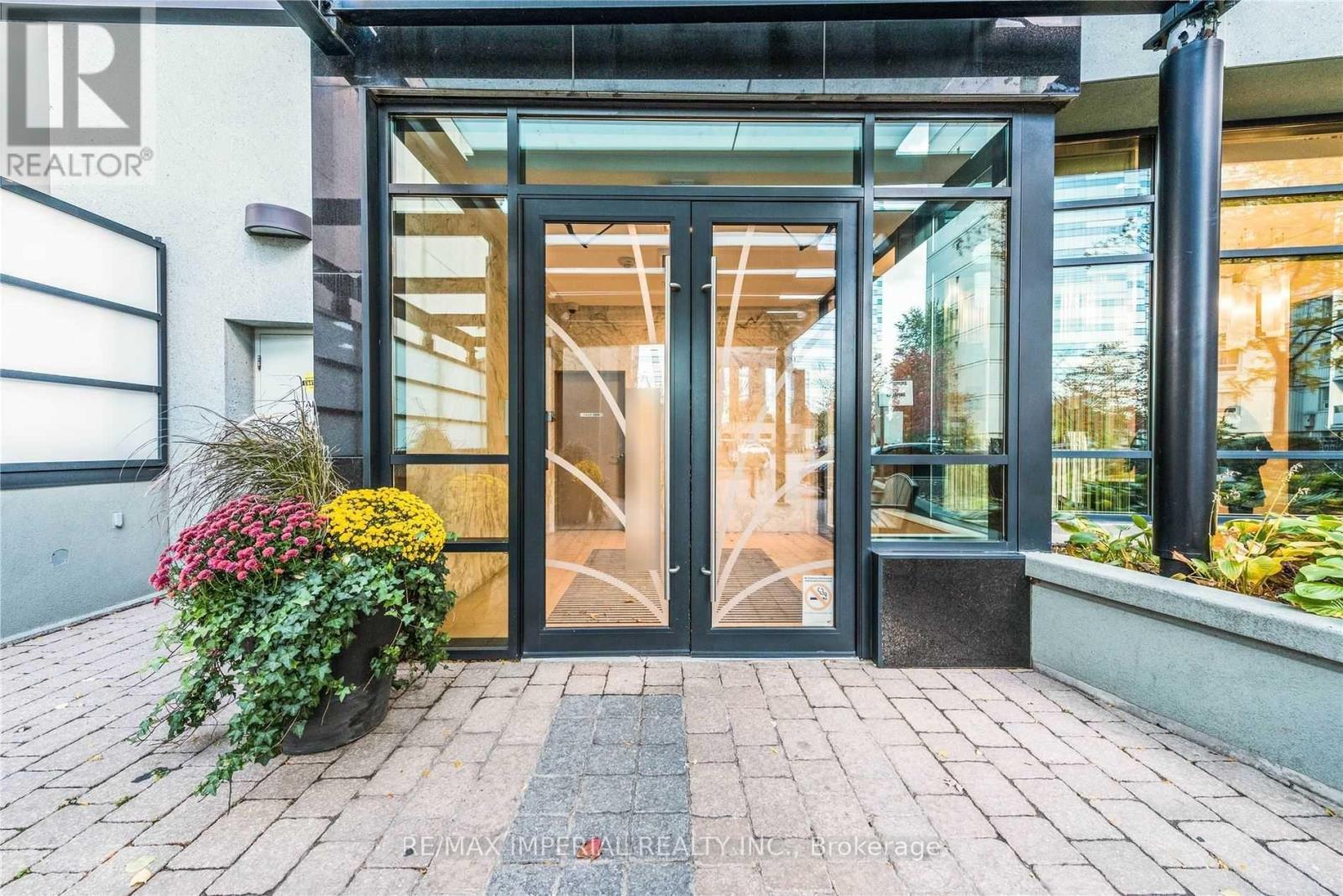 201 - 5740 Yonge Street, Toronto, Ontario  M2M 0B1 - Photo 2 - C13694778
