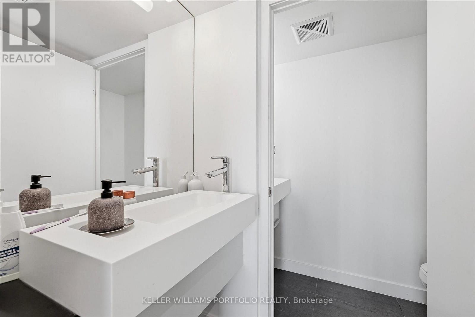 2601 - 38 Dan Leckie Way, Toronto, Ontario  M5V 2V6 - Photo 22 - C13694820