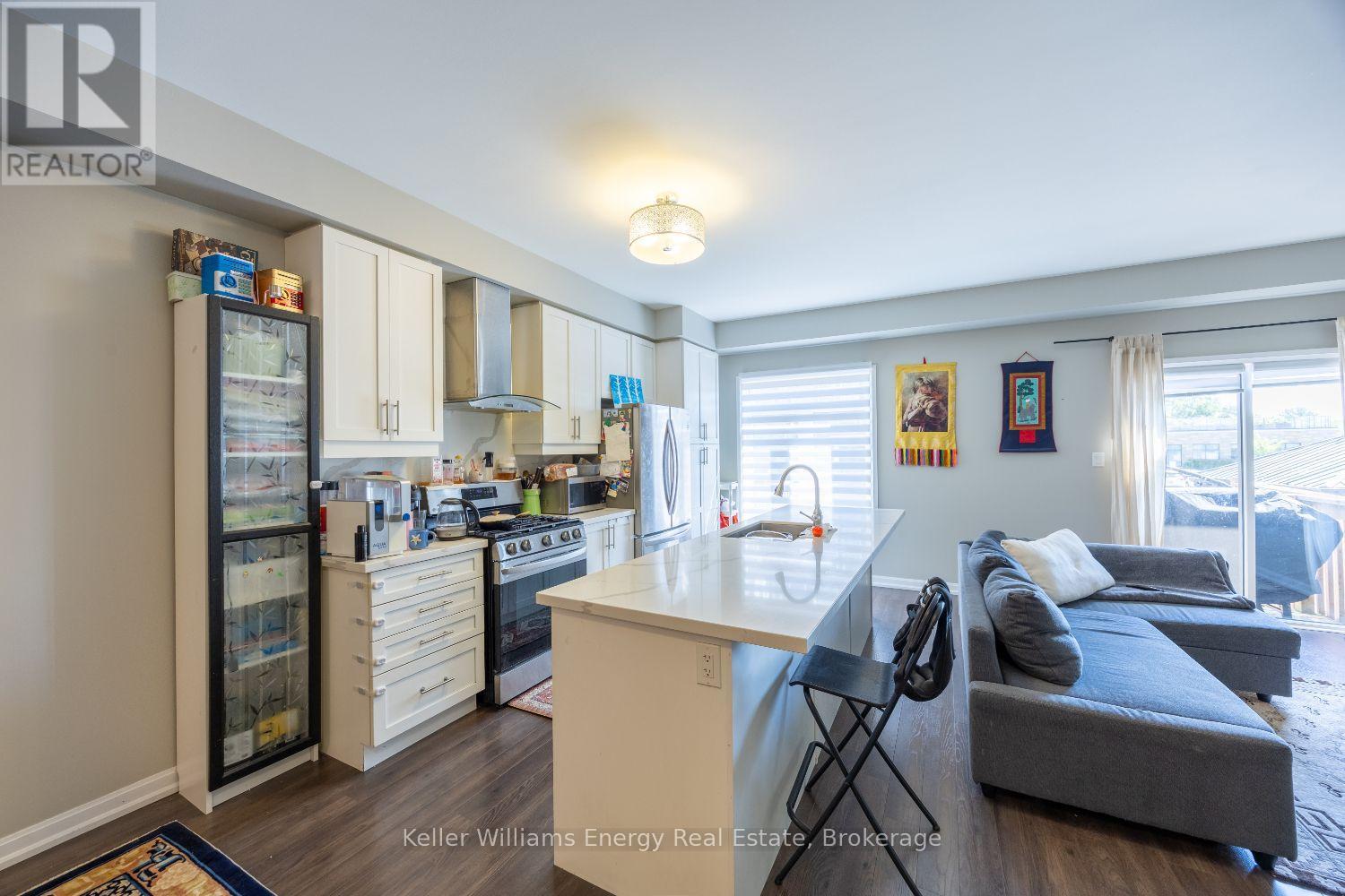 72 Longshore Way, Whitby, Ontario  L1N 0M1 - Photo 4 - E13694724