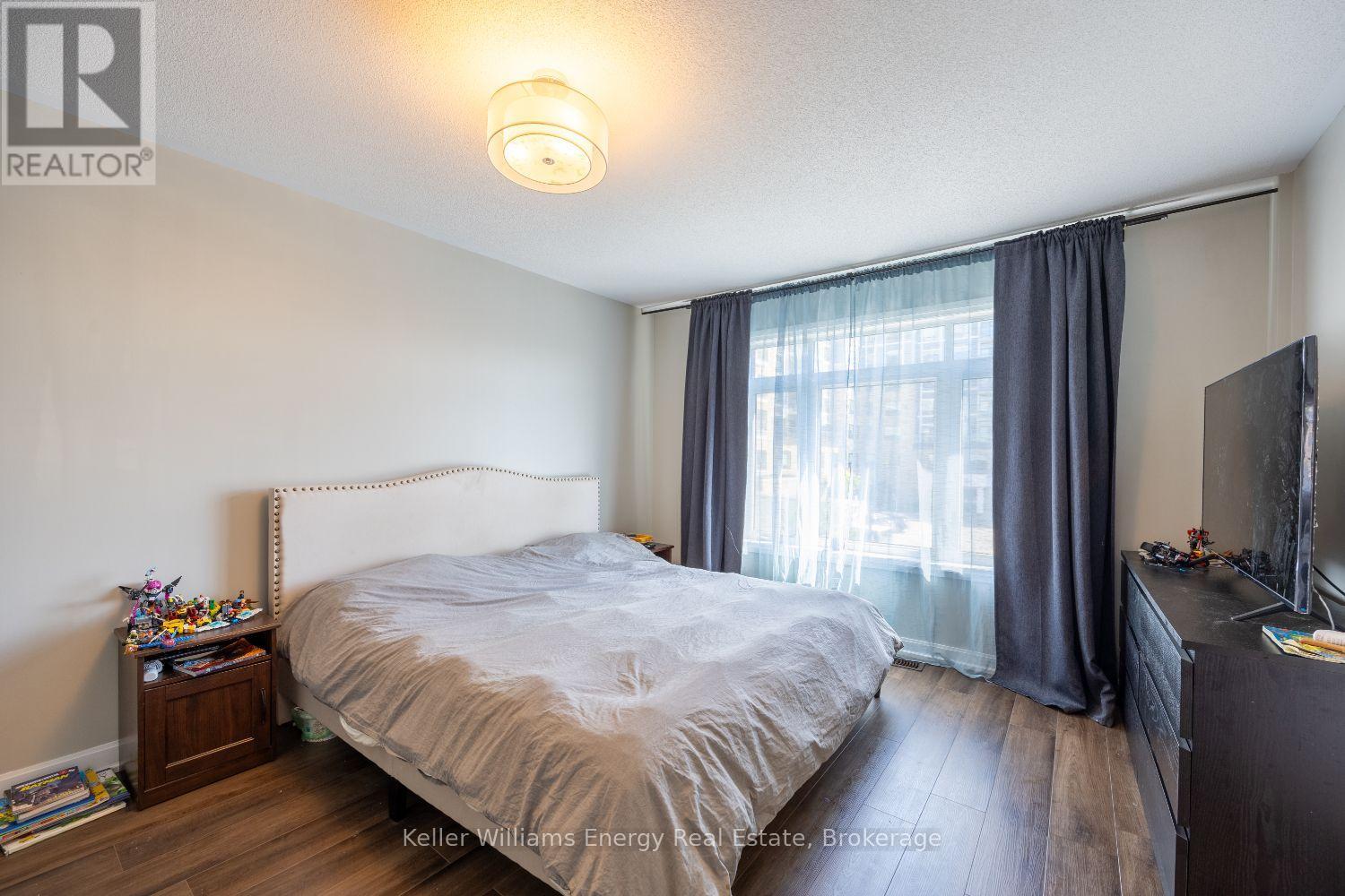72 Longshore Way, Whitby, Ontario  L1N 0M1 - Photo 8 - E13694724