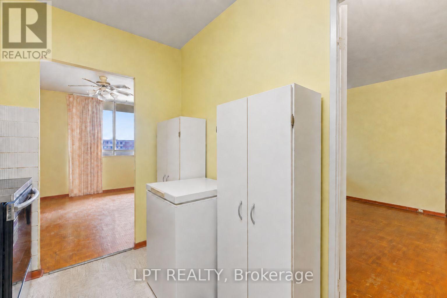 2811 - 5 Massey Square, Toronto, Ontario  M4C 5L6 - Photo 18 - E13694694