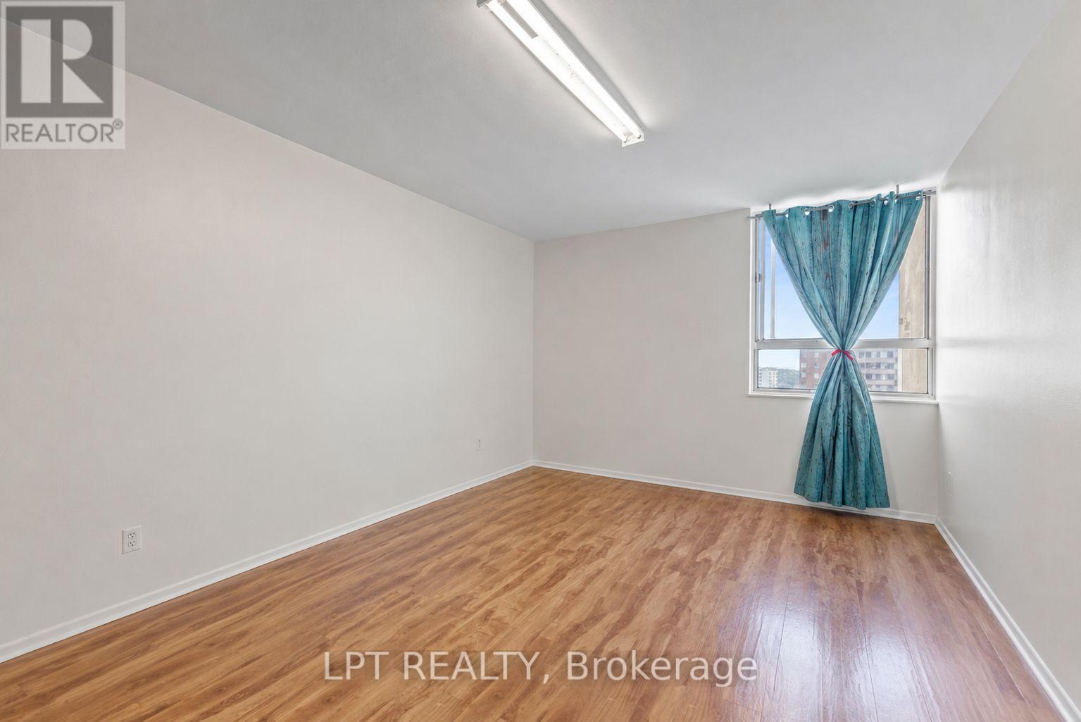 2811 - 5 Massey Square, Toronto, Ontario  M4C 5L6 - Photo 21 - E13694694
