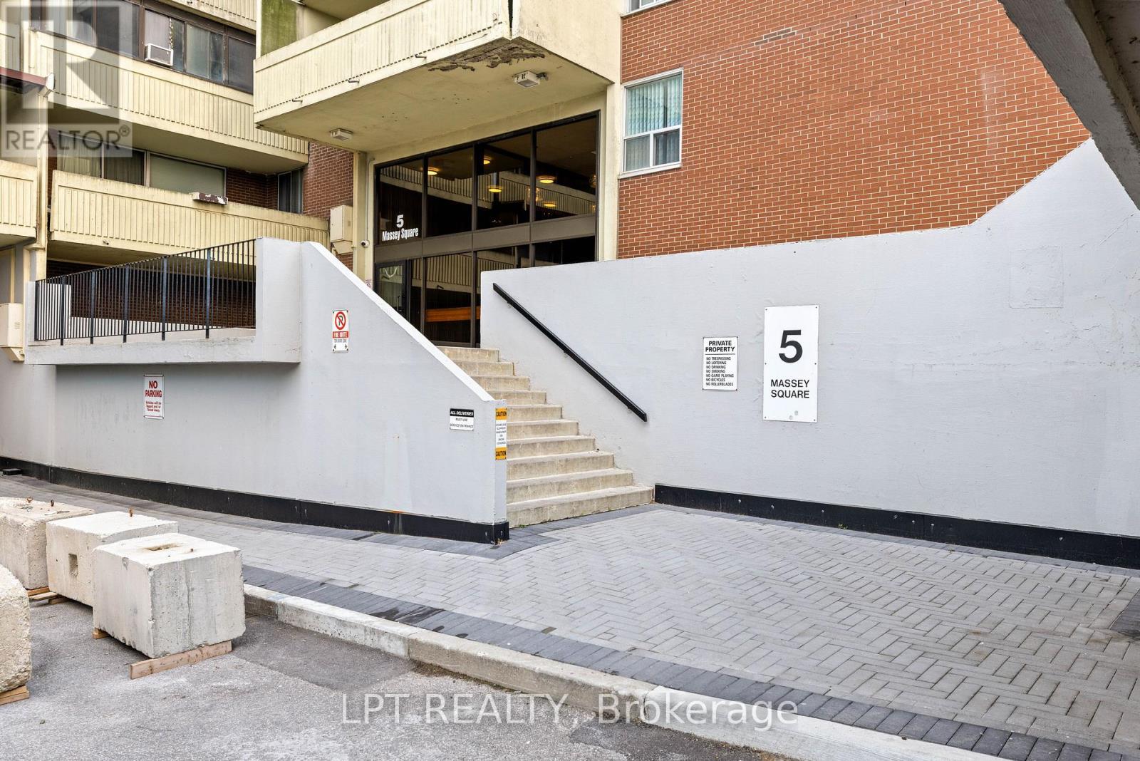 2811 - 5 Massey Square, Toronto, Ontario  M4C 5L6 - Photo 5 - E13694694