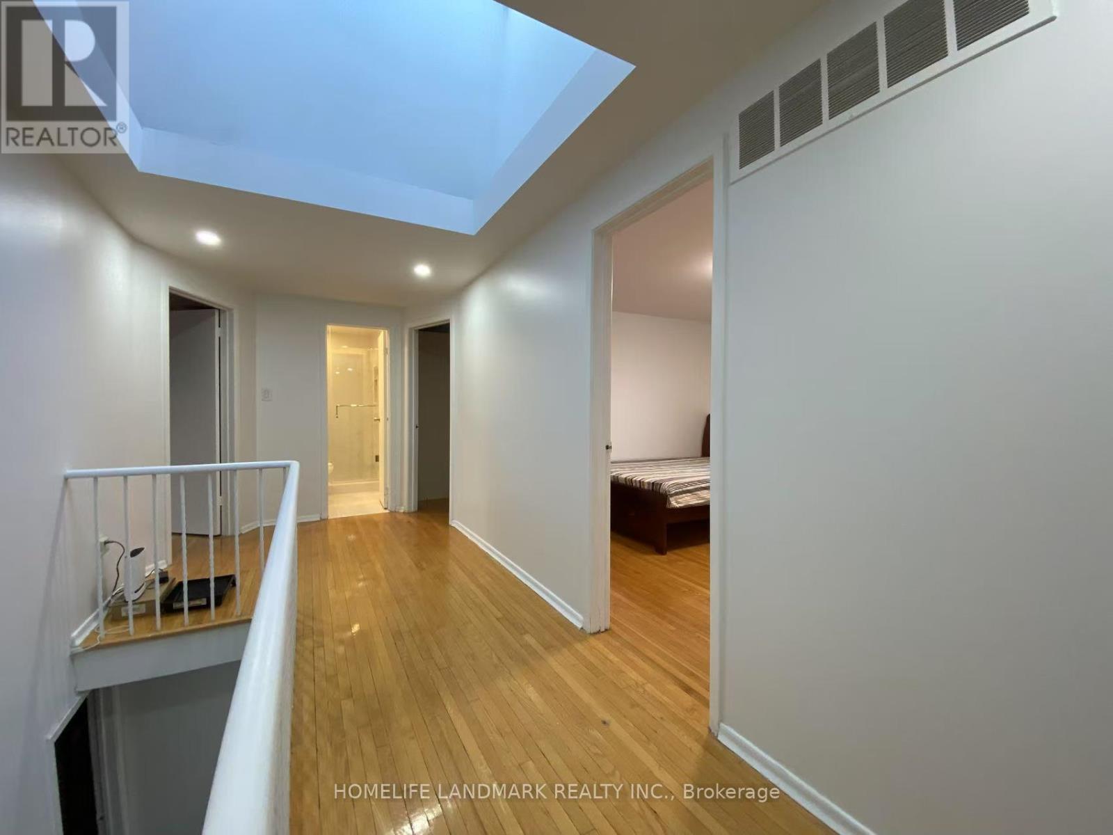 B2 - 43 Wakefield Crescent, Toronto, Ontario  M1W 2C1 - Photo 4 - E13694824