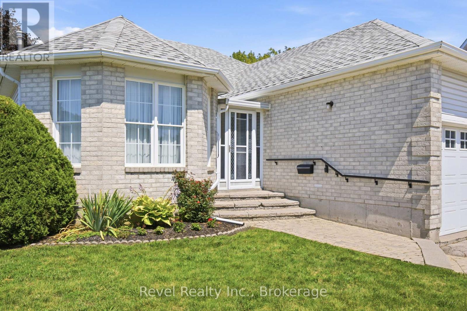 164 Elgin Street, Kawartha Lakes, Ontario  K9V 6B3 - Photo 3 - X13694726