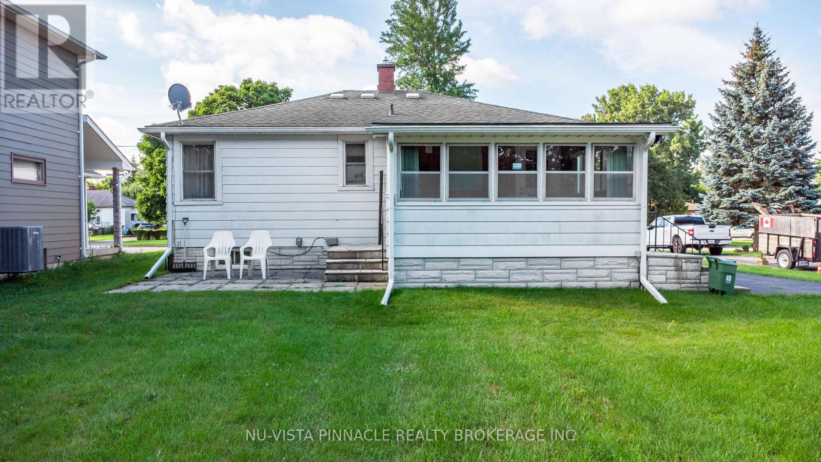 656 Winblest Avenue, London South, Ontario  N6C 3C5 - Photo 4 - X13694784