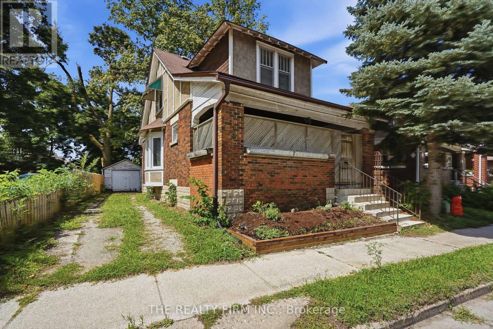 35 Wharncliffe Road S, London South, Ontario  N6J 2J5 - Photo 1 - X13694792