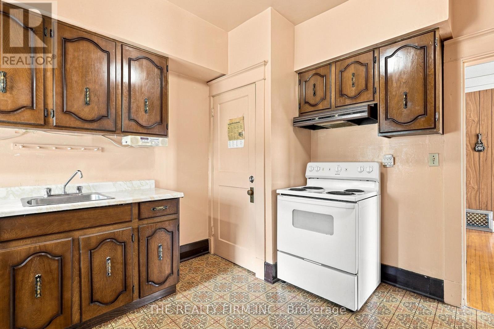 35 Wharncliffe Road S, London South, Ontario  N6J 2J5 - Photo 20 - X13694792