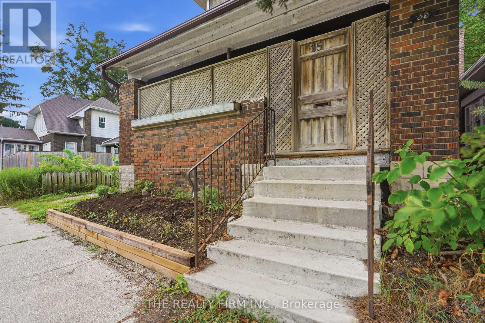 35 Wharncliffe Road S, London South, Ontario  N6J 2J5 - Photo 3 - X13694792