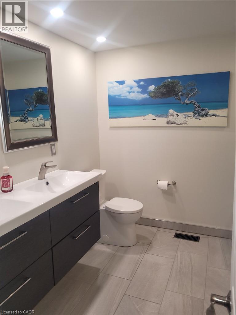 23 Bentley Place, Hamilton, Ontario  L9C 2R5 - Photo 15 - 40853161