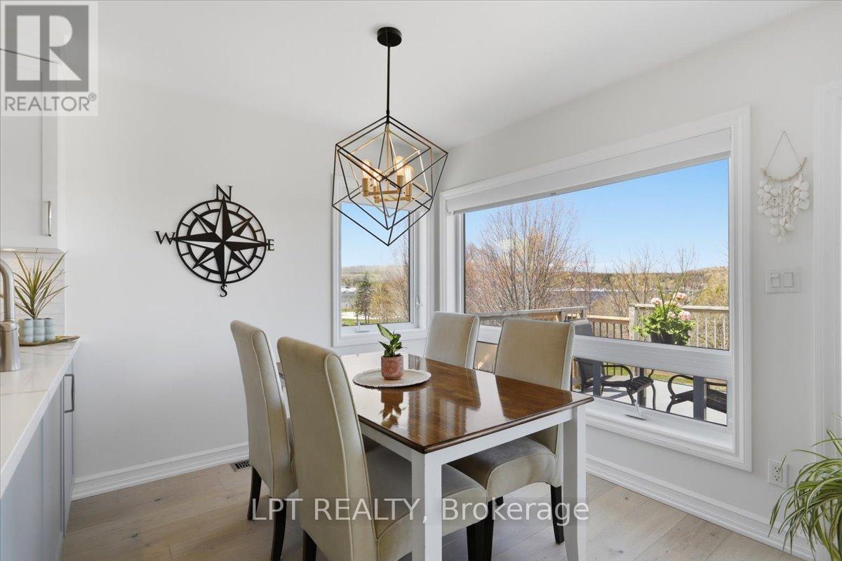 45 Water Street, Penetanguishene, Ontario  L9M 1M8 - Photo 14 - S13694756
