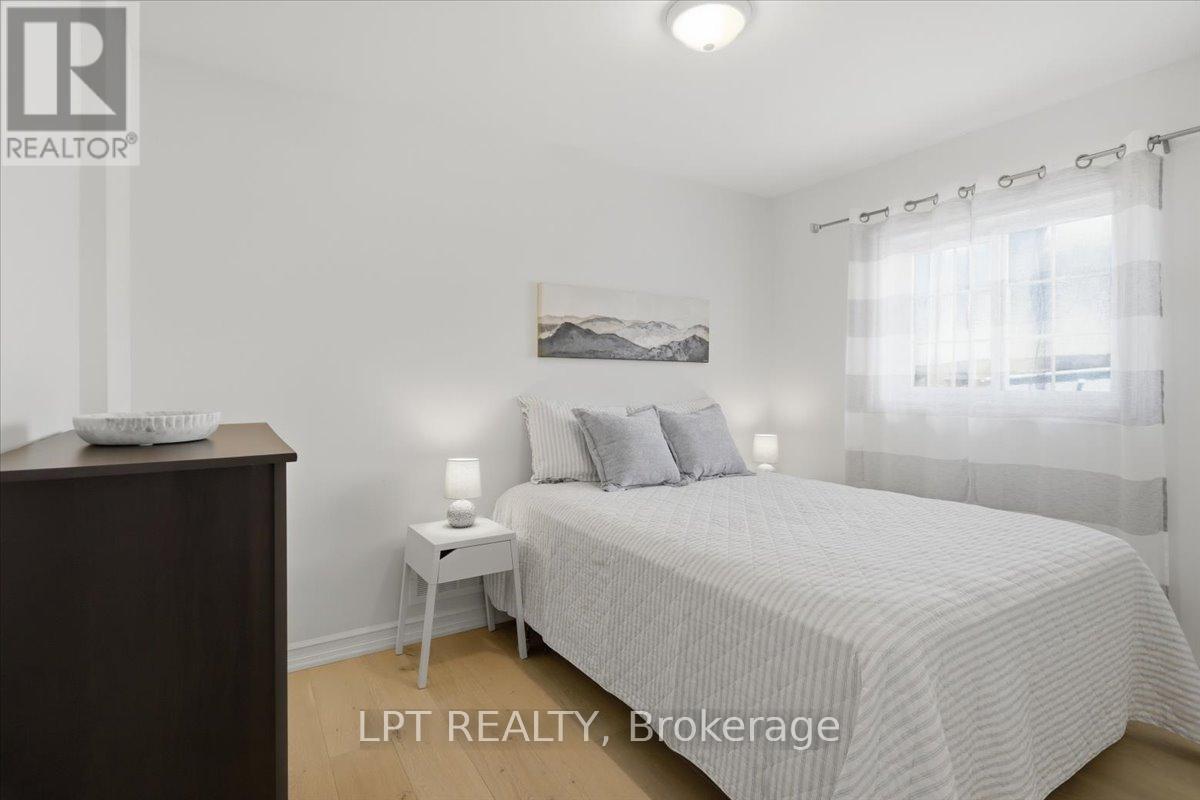 45 Water Street, Penetanguishene, Ontario  L9M 1M8 - Photo 19 - S13694756