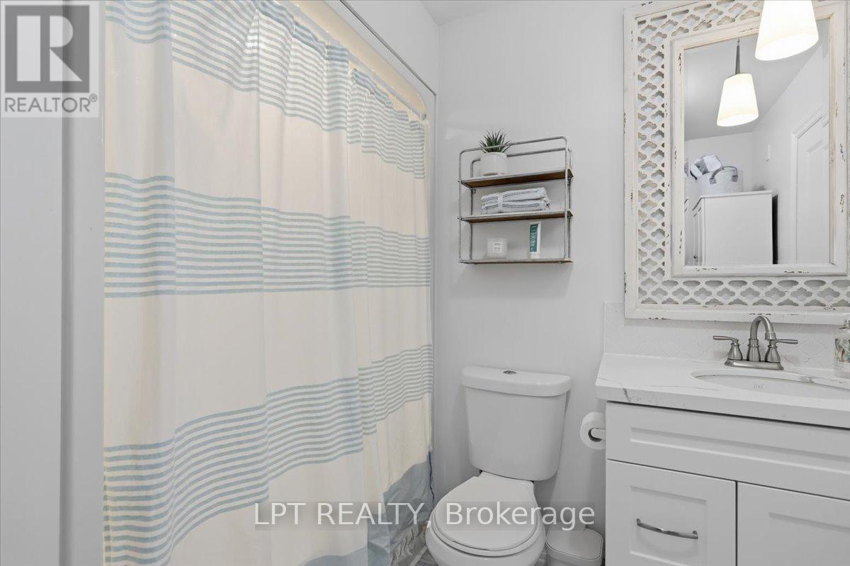 45 Water Street, Penetanguishene, Ontario  L9M 1M8 - Photo 24 - S13694756
