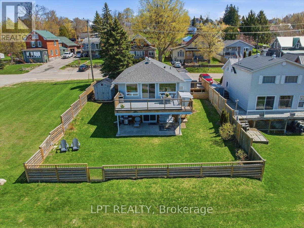 45 Water Street, Penetanguishene, Ontario  L9M 1M8 - Photo 42 - S13694756