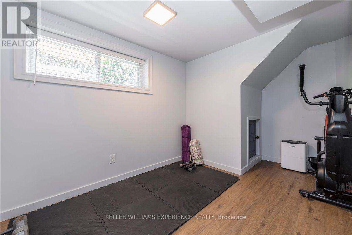 92 Johnson Street, Barrie, Ontario  L4M 4R3 - Photo 28 - S13694770