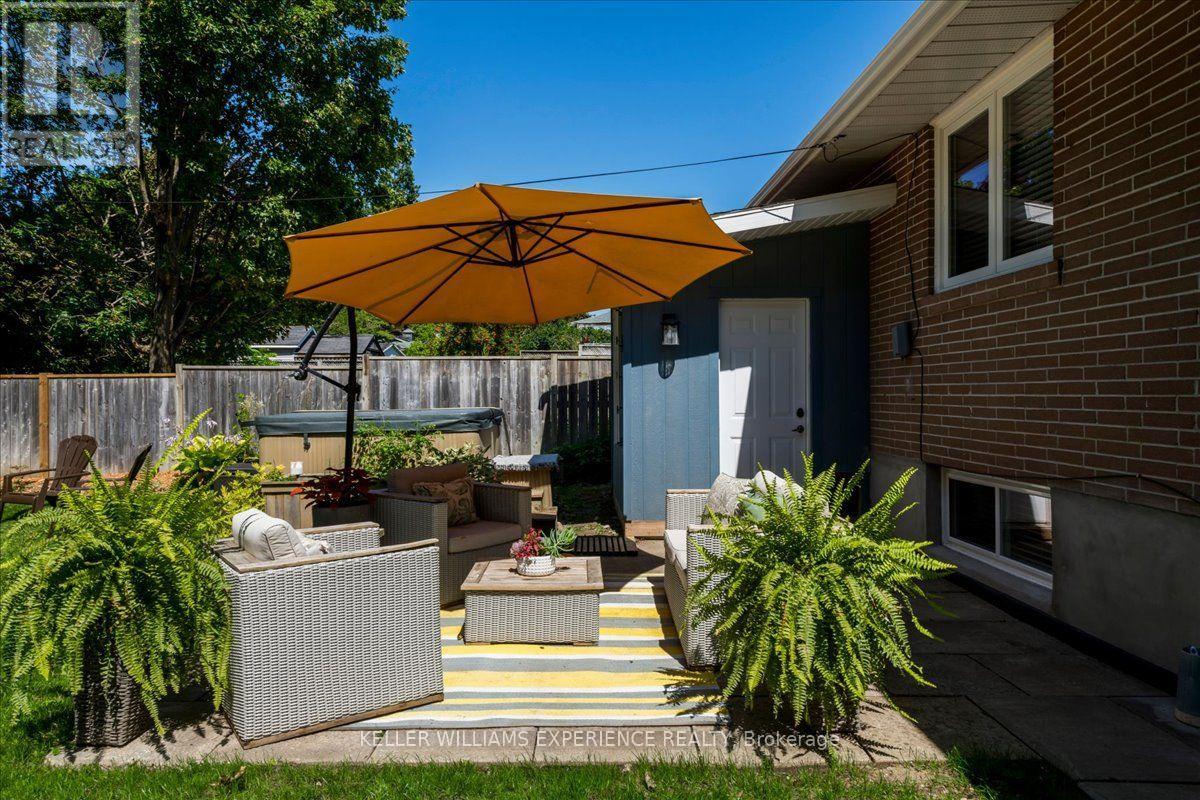 92 Johnson Street, Barrie, Ontario  L4M 4R3 - Photo 33 - S13694770