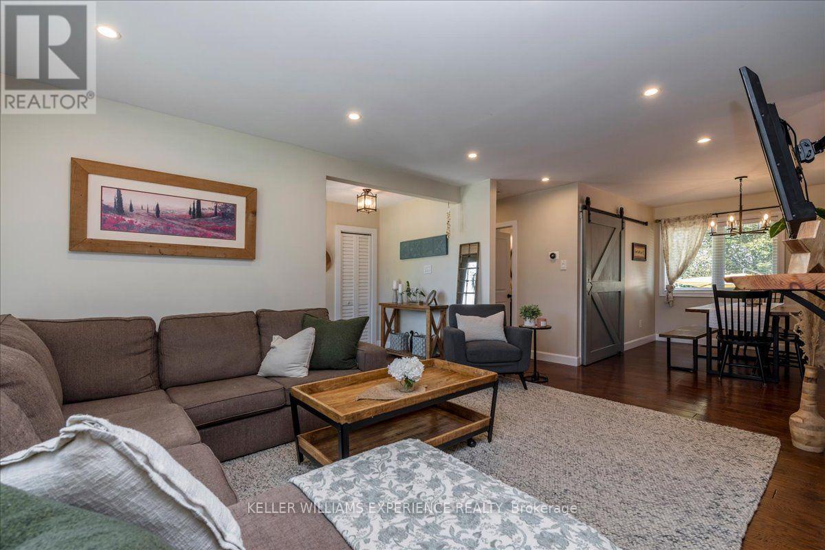 92 Johnson Street, Barrie, Ontario  L4M 4R3 - Photo 8 - S13694770