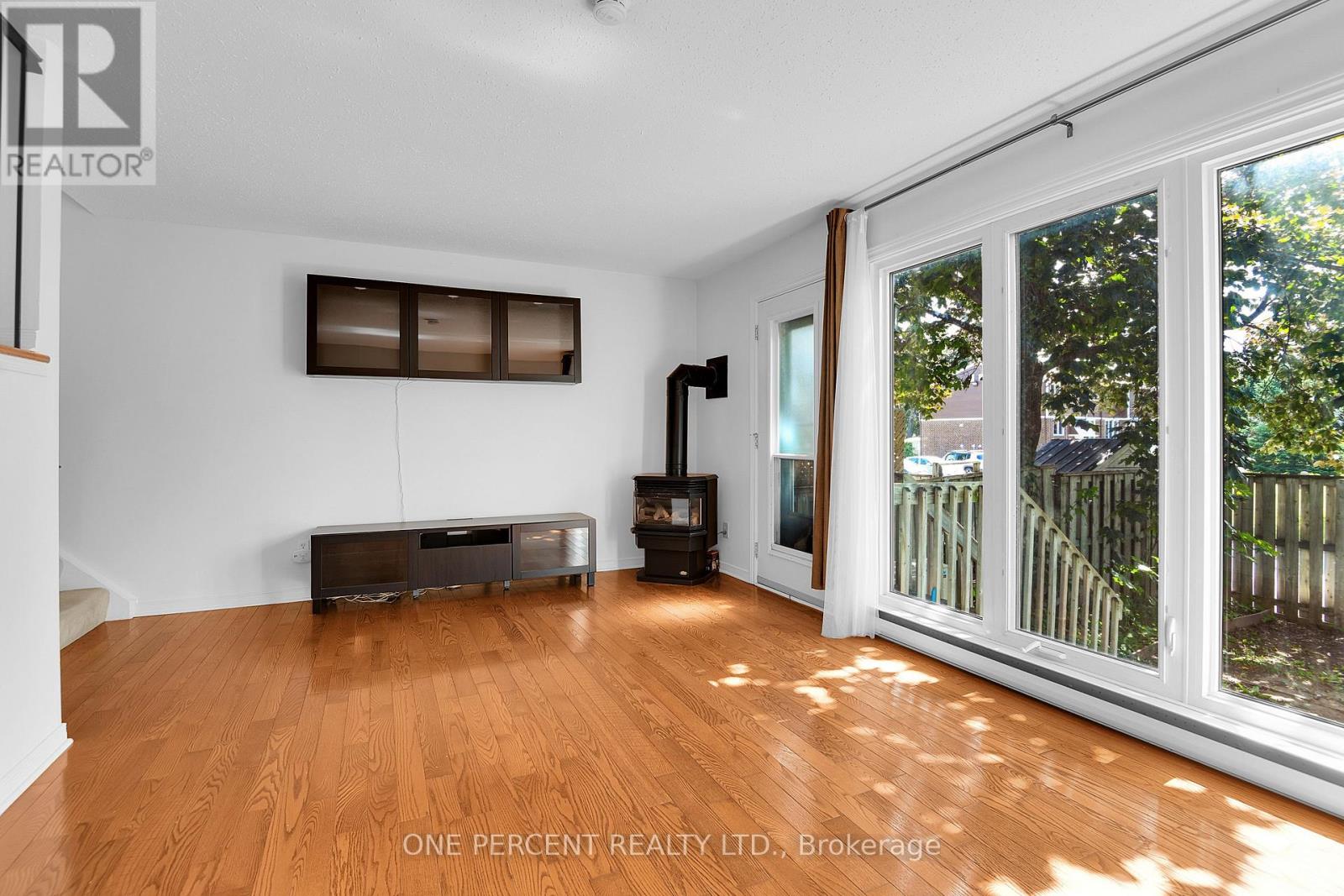 350 Stowe Court, Ottawa, Ontario  K2K 1Z6 - Photo 6 - X13694736