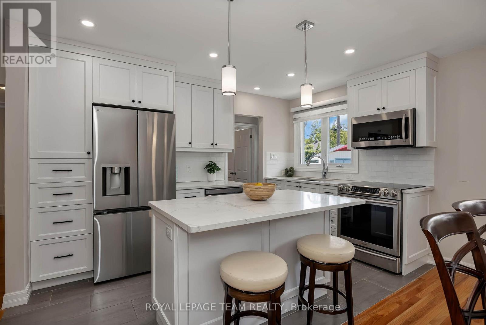 2196 Carnegie Street, Ottawa, Ontario  K1G 2V5 - Photo 8 - X13694806
