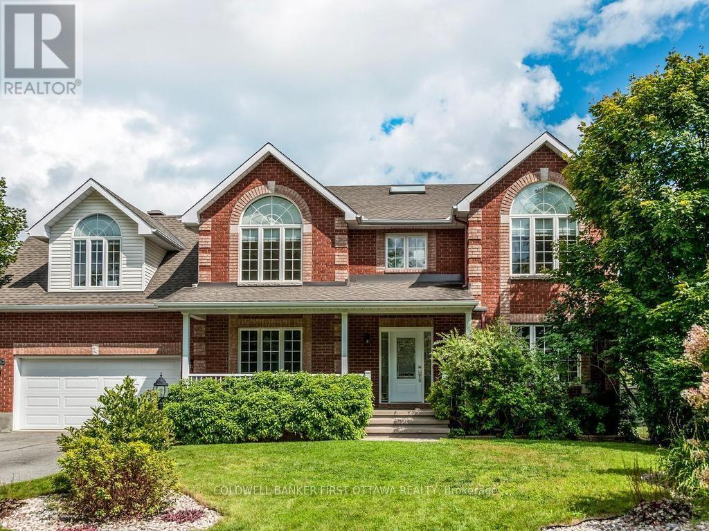 5 HEARN CRESCENT, Ottawa, Ontario