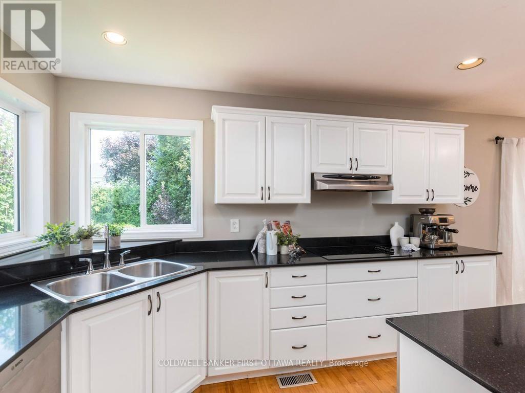 5 Hearn Crescent, Ottawa, Ontario  K2S 1R7 - Photo 18 - X13694814