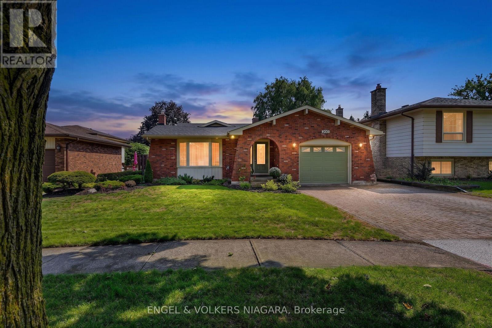 7380 Green Boughs Road, Niagara Falls (Casey), Ontario  L2J 4C2 - Photo 3 - X13694706