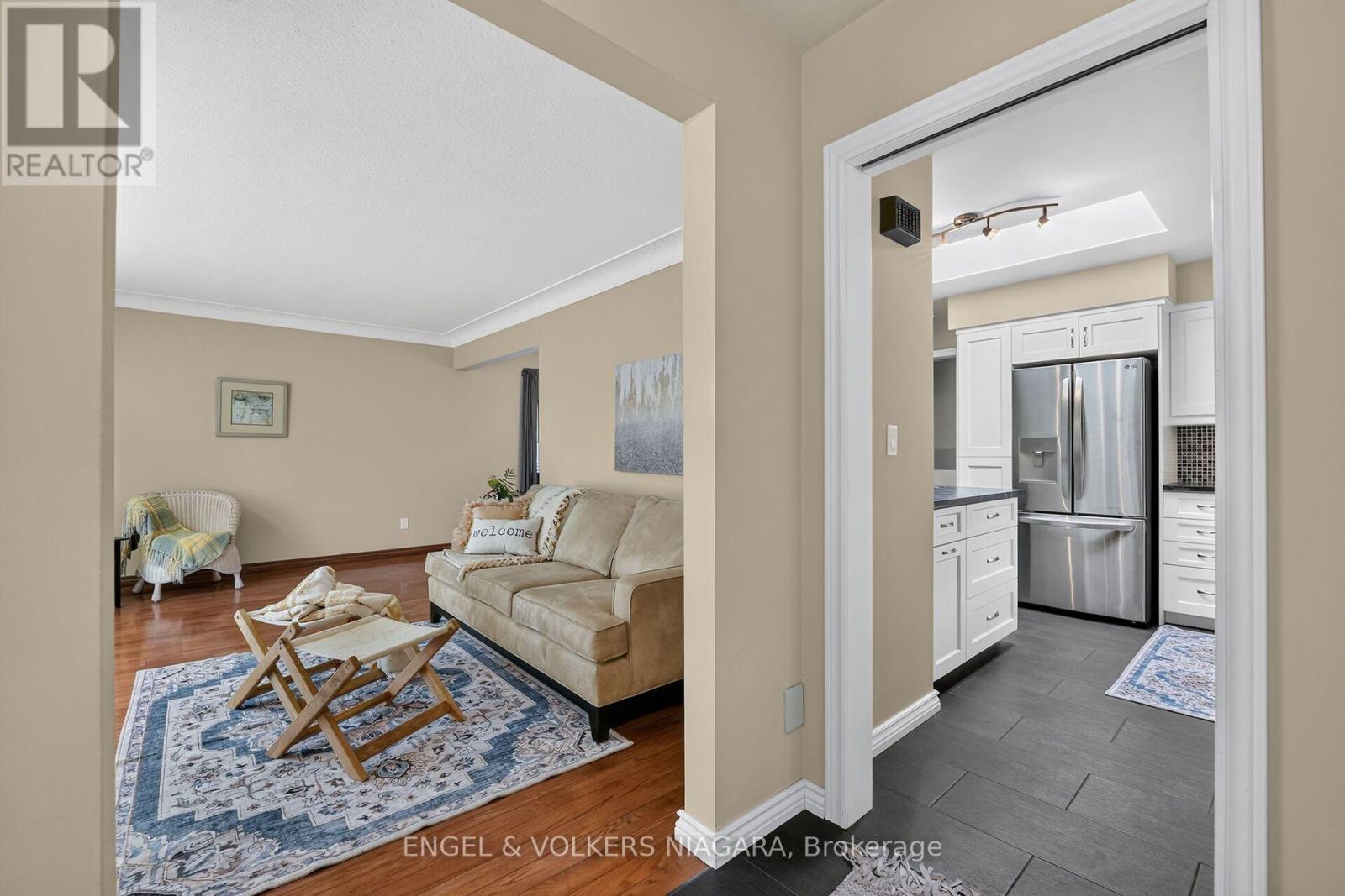 7380 Green Boughs Road, Niagara Falls (Casey), Ontario  L2J 4C2 - Photo 7 - X13694706