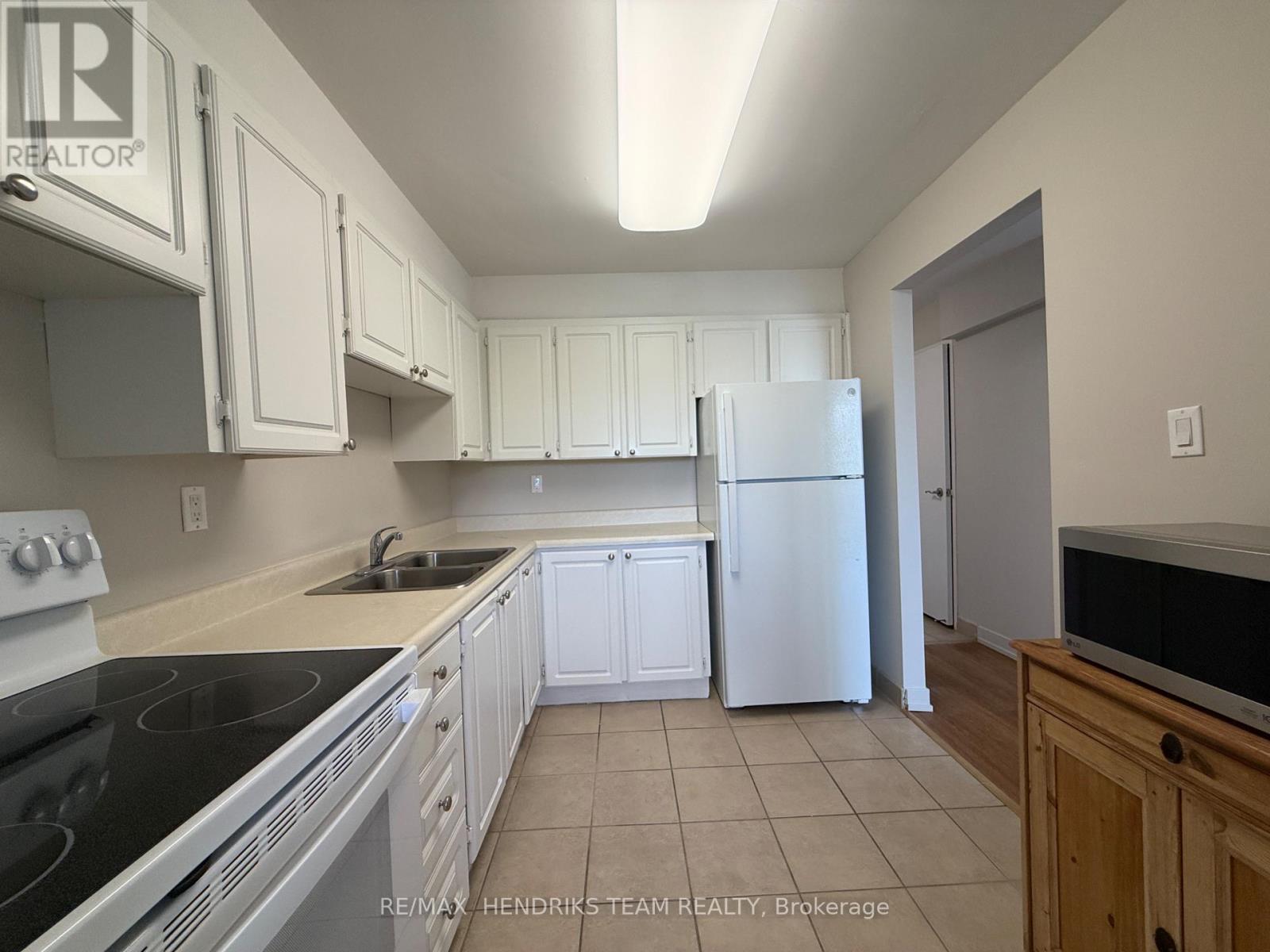 508 - 4982 Chrysler Avenue, Niagara Falls, Ontario  L2E 7B4 - Photo 3 - X13694832