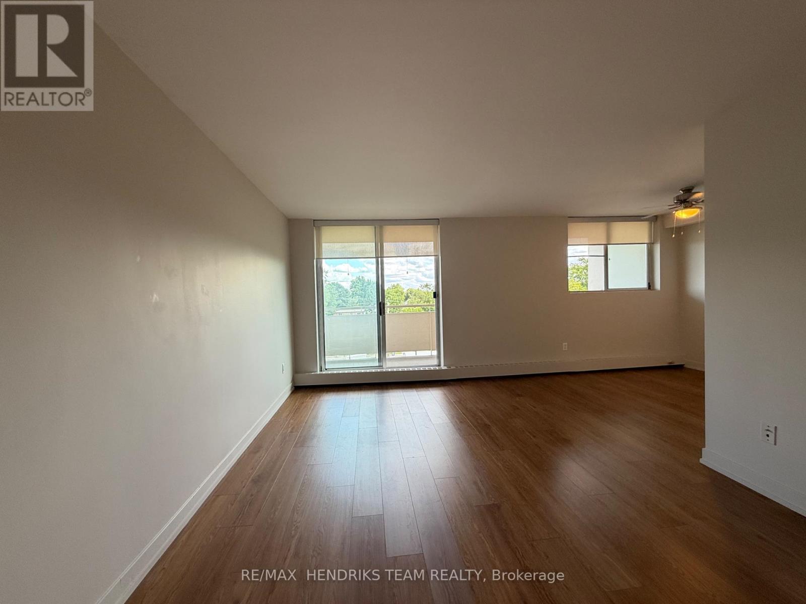 508 - 4982 Chrysler Avenue, Niagara Falls, Ontario  L2E 7B4 - Photo 5 - X13694832