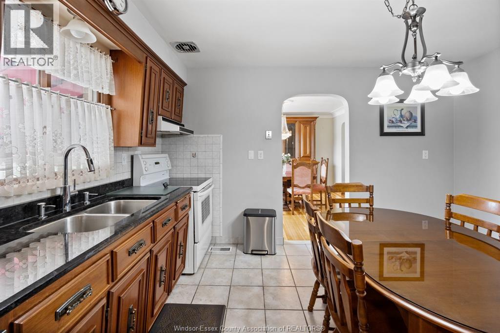 1459 Partington Avenue, Windsor, Ontario  N9B 2P7 - Photo 12 - 26020327
