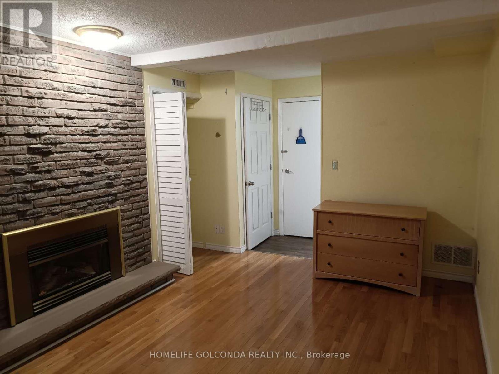 2475 Council Ring Road, Mississauga, Ontario  L5L 1E8 - Photo 3 - W13694718