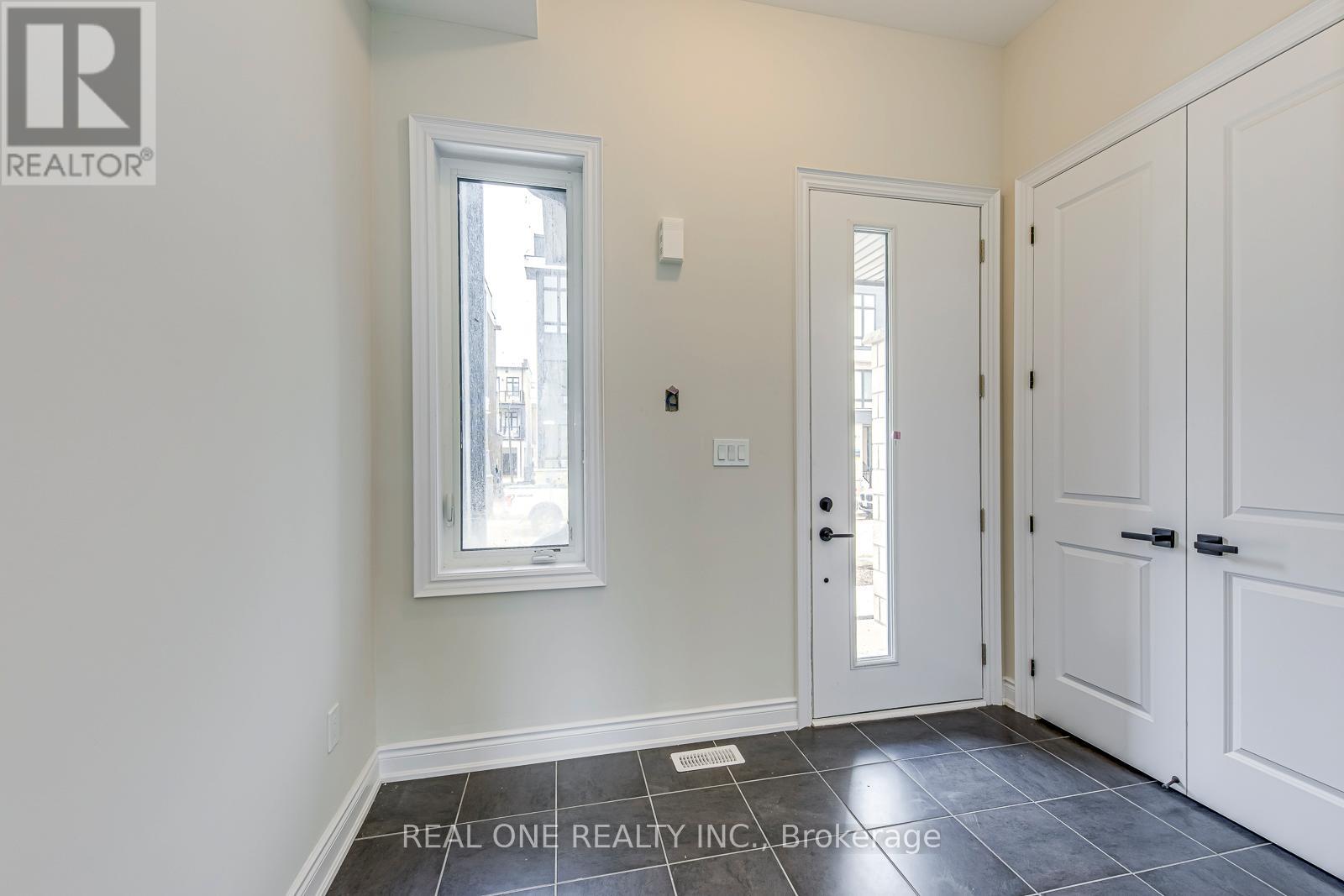3099 Perkins Way, Oakville, Ontario  L6H 7Z5 - Photo 3 - W13694758