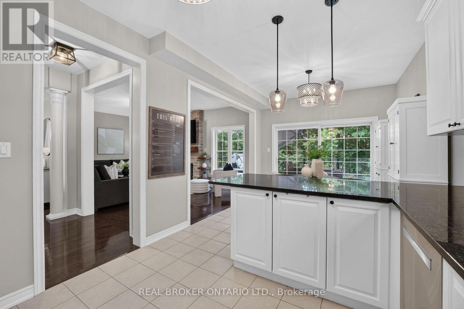 60 Meadowglen Boulevard, Halton Hills, Ontario  L7G 0B7 - Photo 16 - W13694782