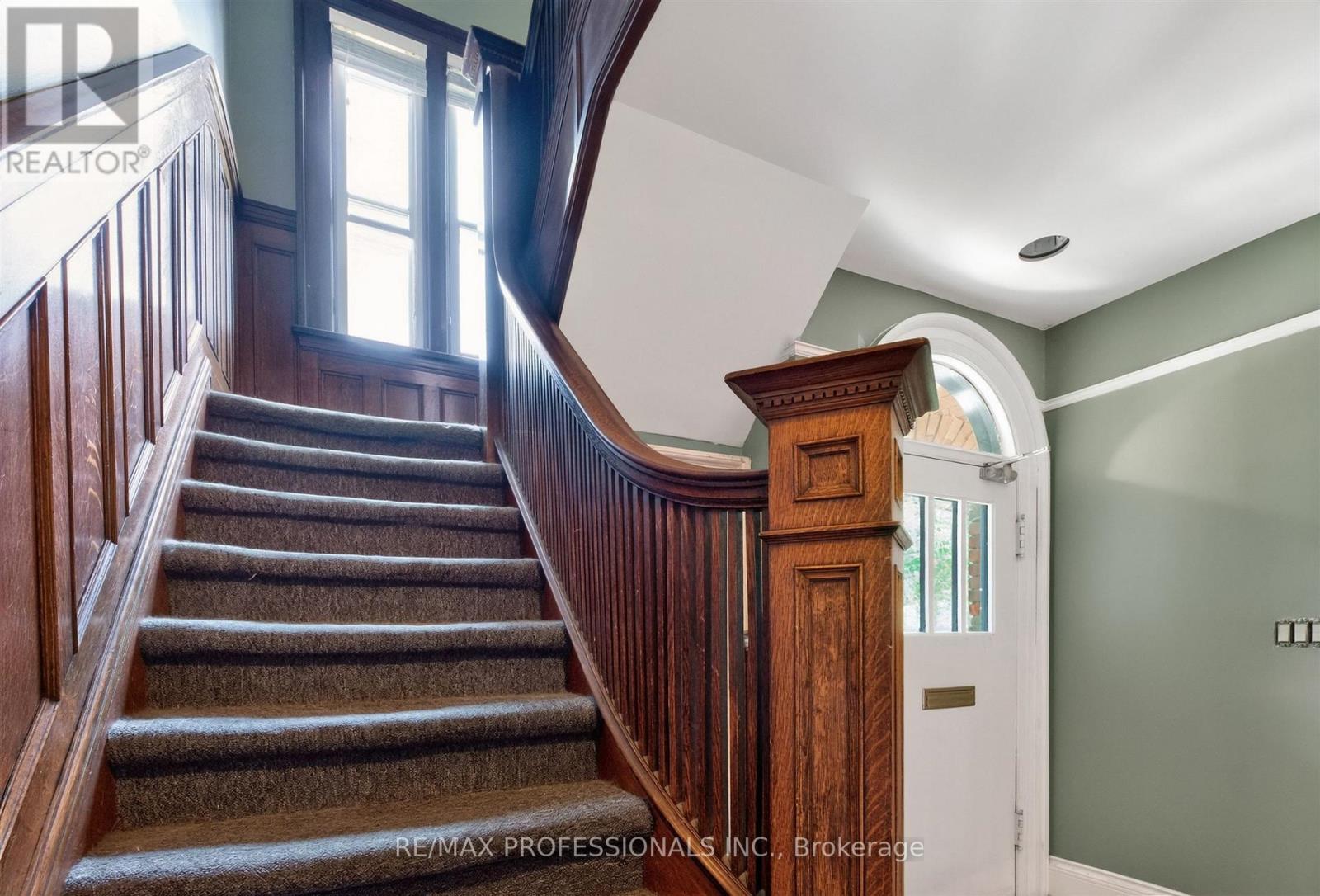 284 Indian Road, Toronto, Ontario  M6R 2X2 - Photo 25 - W13694808