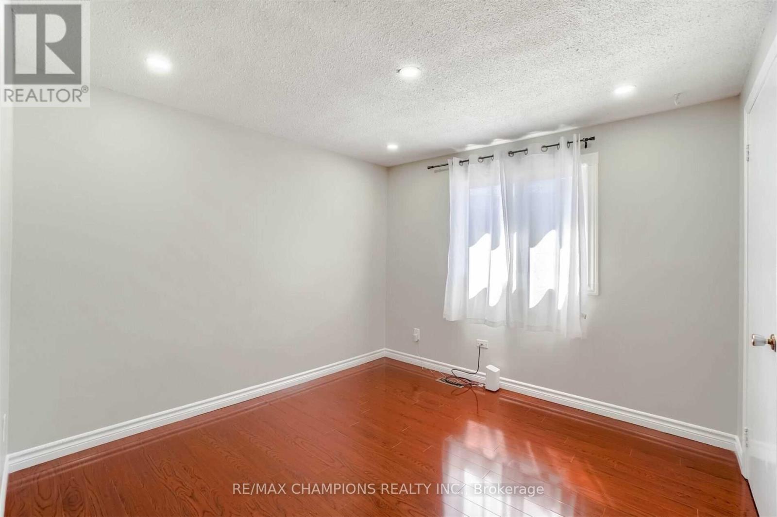 60 Banting Crescent, Brampton, Ontario  L6Y 2K9 - Photo 18 - W13694430