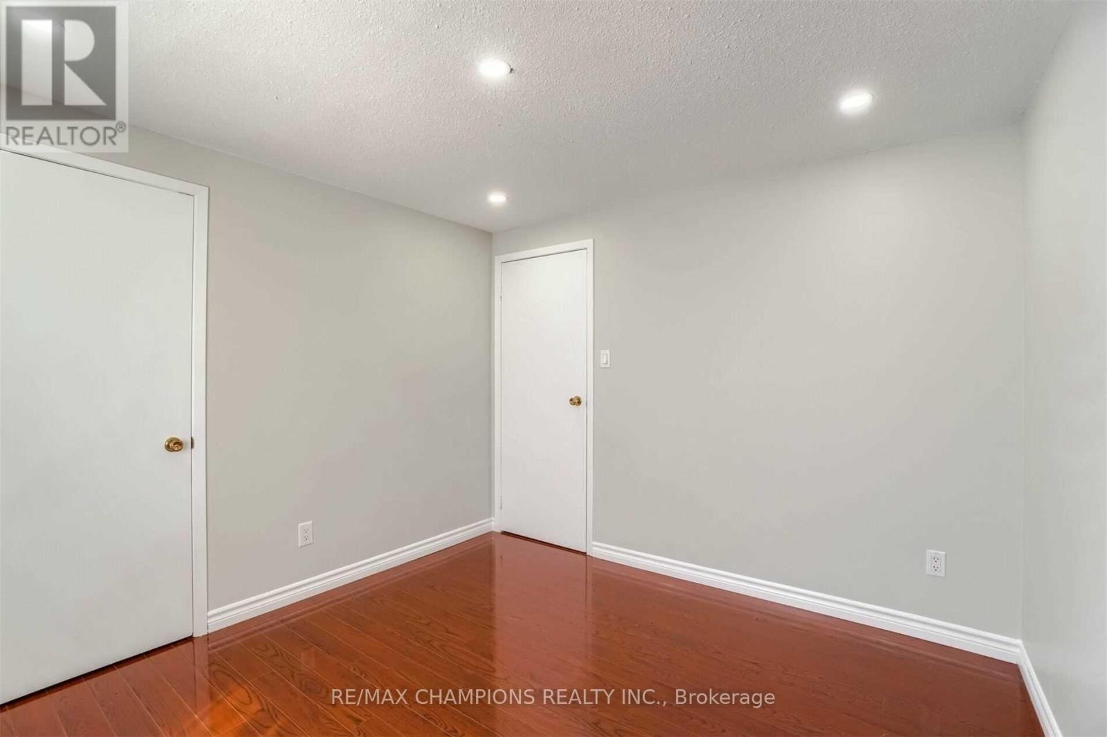 60 Banting Crescent, Brampton, Ontario  L6Y 2K9 - Photo 19 - W13694430