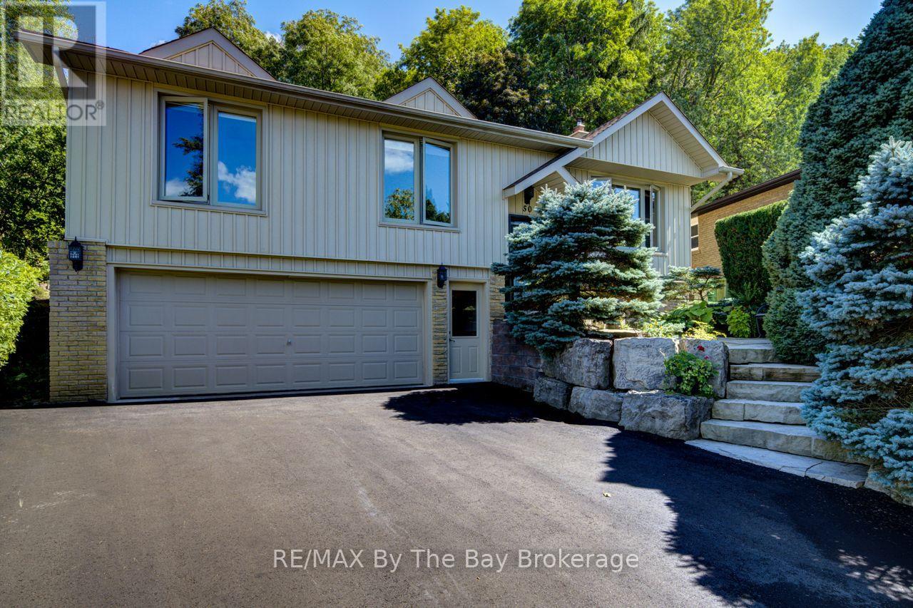 50 Hilltop Court, Caledon, Ontario  L7E 2P8 - Photo 2 - W13694712