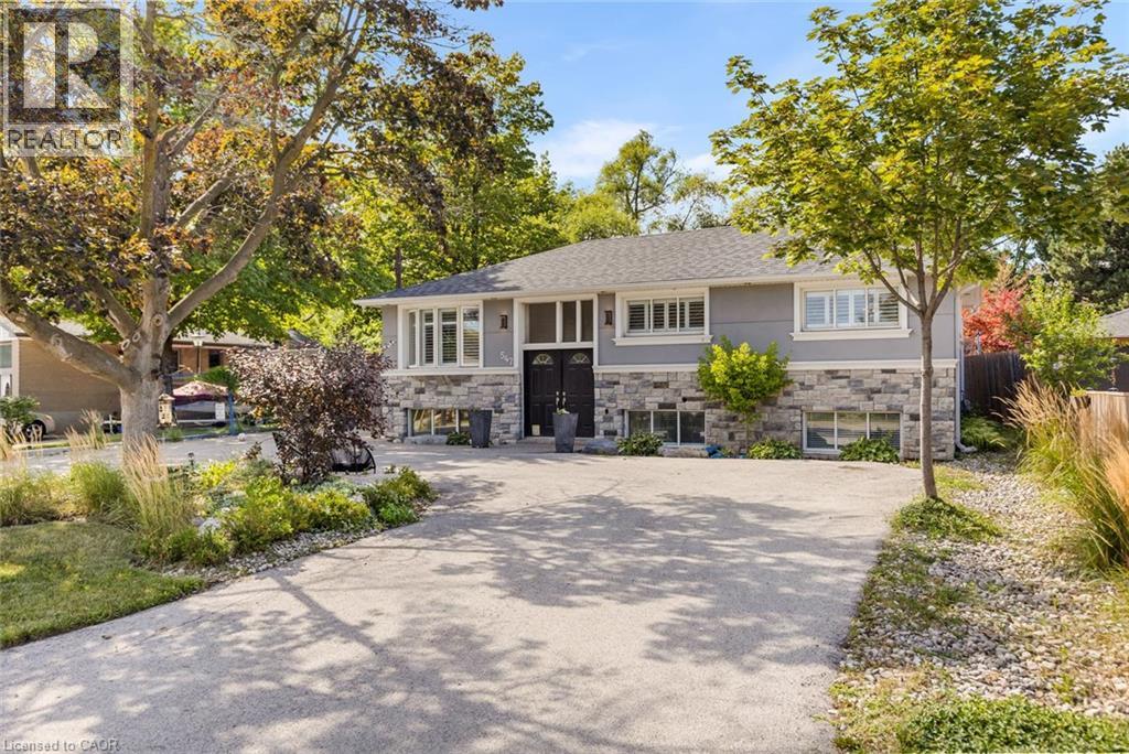 547 Pinegrove Road, Oakville, Ontario  L6K 2C2 - Photo 2 - 40852278
