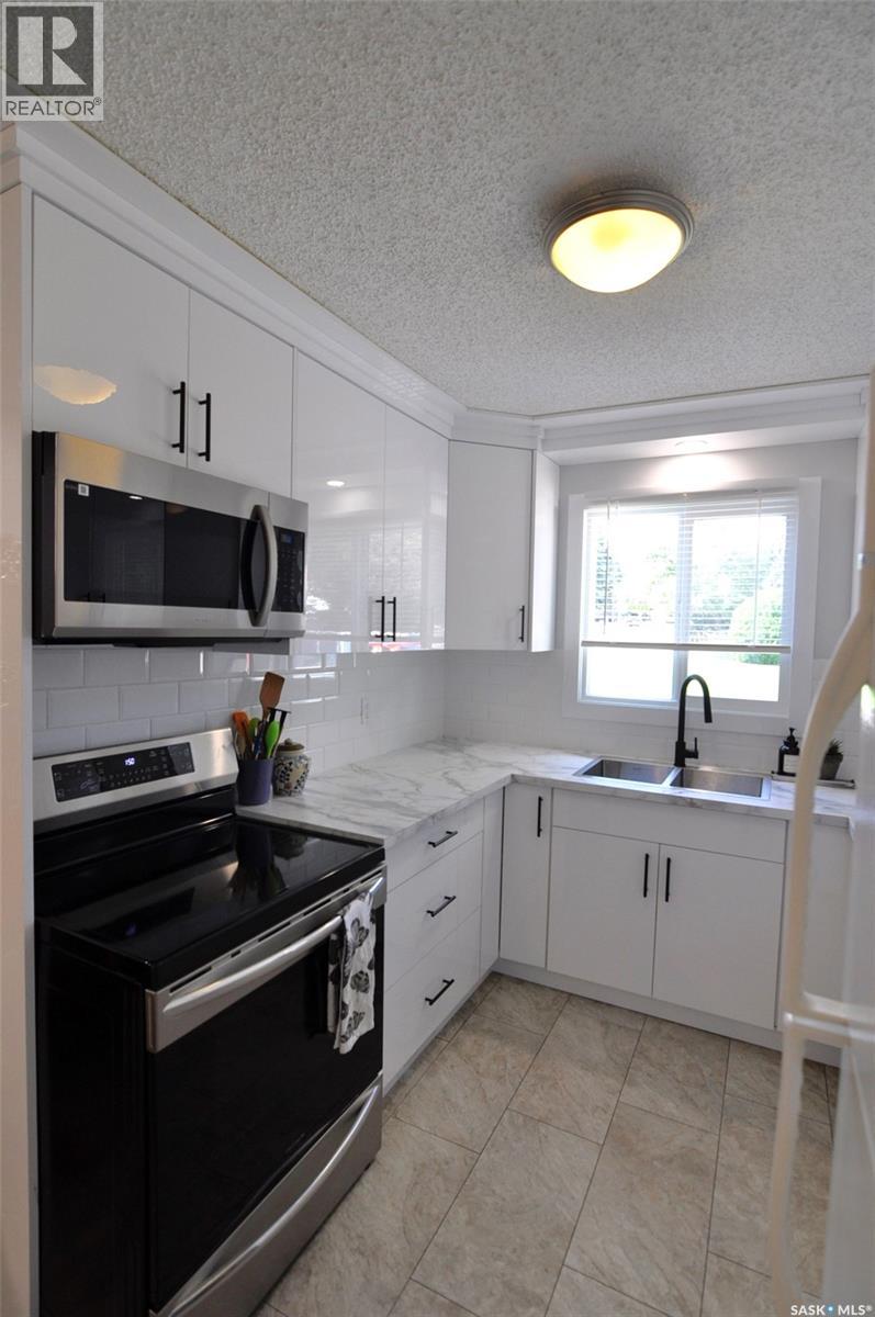 407 Wathaman Crescent, Saskatoon, Saskatchewan  S7K 4P8 - Photo 10 - SK046094