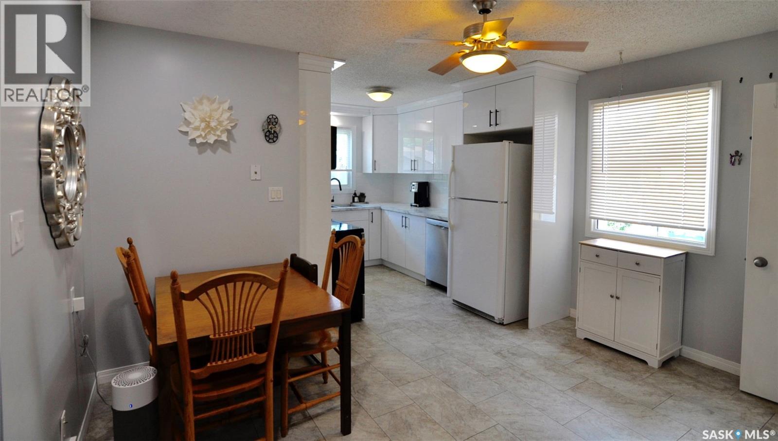 407 Wathaman Crescent, Saskatoon, Saskatchewan  S7K 4P8 - Photo 17 - SK046094