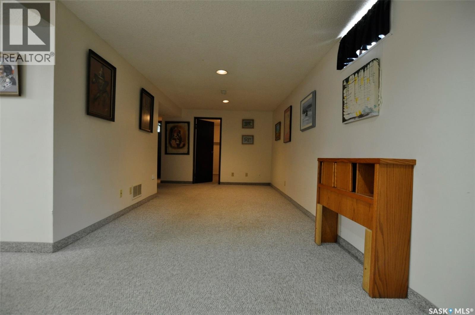 407 Wathaman Crescent, Saskatoon, Saskatchewan  S7K 4P8 - Photo 35 - SK046094