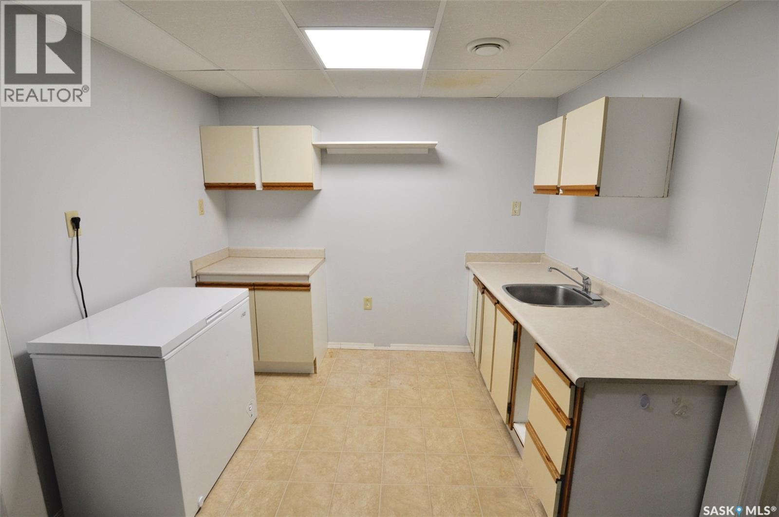 407 Wathaman Crescent, Saskatoon, Saskatchewan  S7K 4P8 - Photo 36 - SK046094