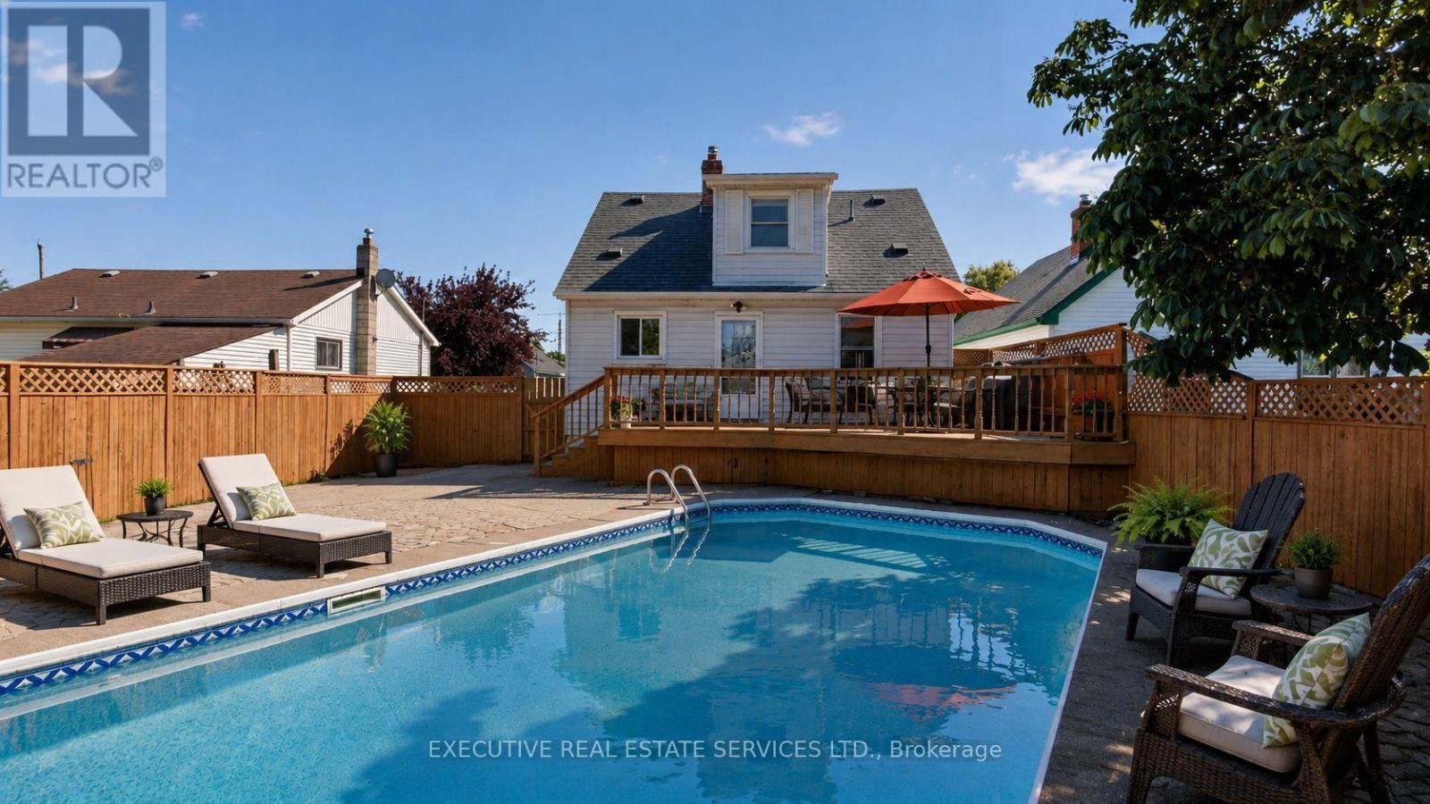 38 Parker Street, St. Catharines, Ontario  L2S 1C5 - Photo 2 - X13694422