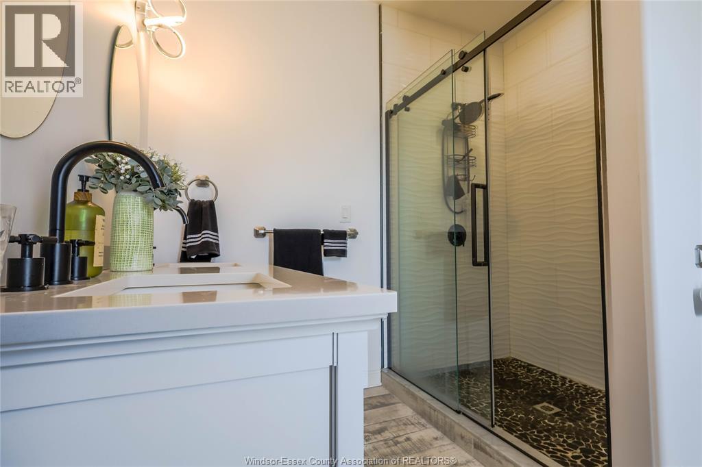 345b Robson Road, Leamington, Ontario  N8H 5G6 - Photo 14 - 26020206
