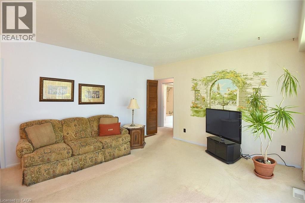 19 Gildea Street, Hamilton, Ontario  L8V 2G6 - Photo 3 - 40838171