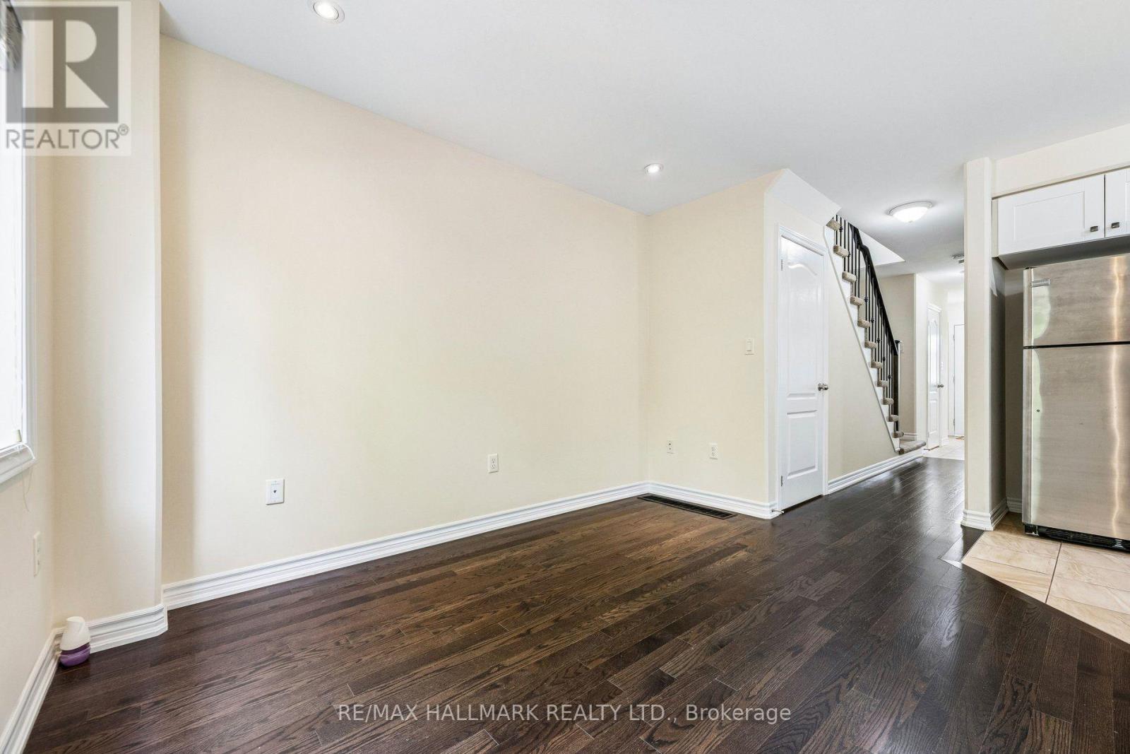 24 Markham Trail, Clarington, Ontario  L1C 0S4 - Photo 8 - E13693728
