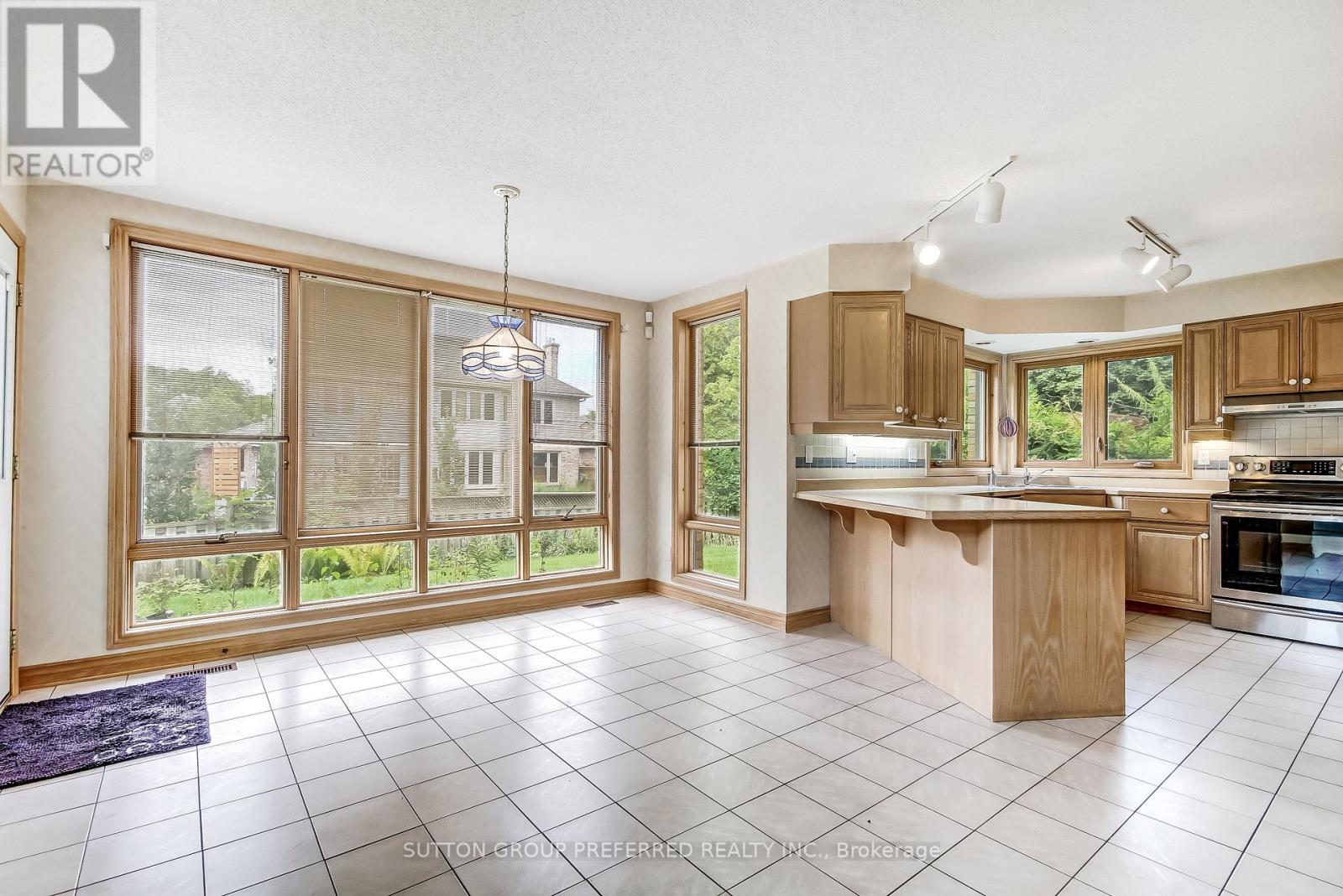 116 Hartson Road, London North, Ontario  N6H 4Z5 - Photo 5 - X13694886